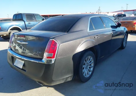 2013 Chrysler 300 Motown из США, поврежденный, VIN 2C3CCAAG9DH708100